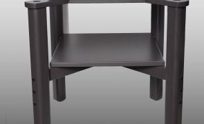 Стоика под аппратуру с виброгасящими шариками.